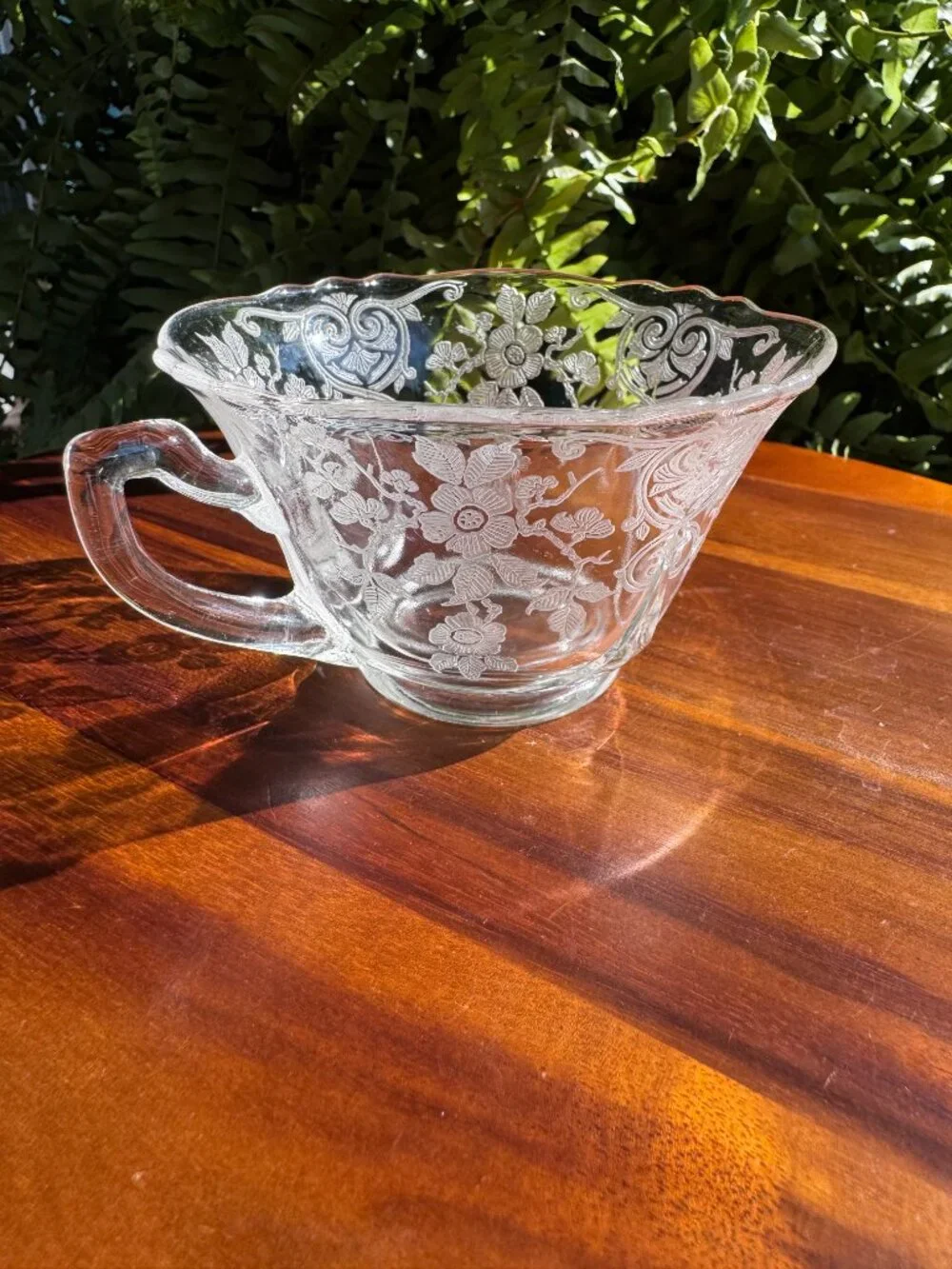 Cambridge Glass Company add touch